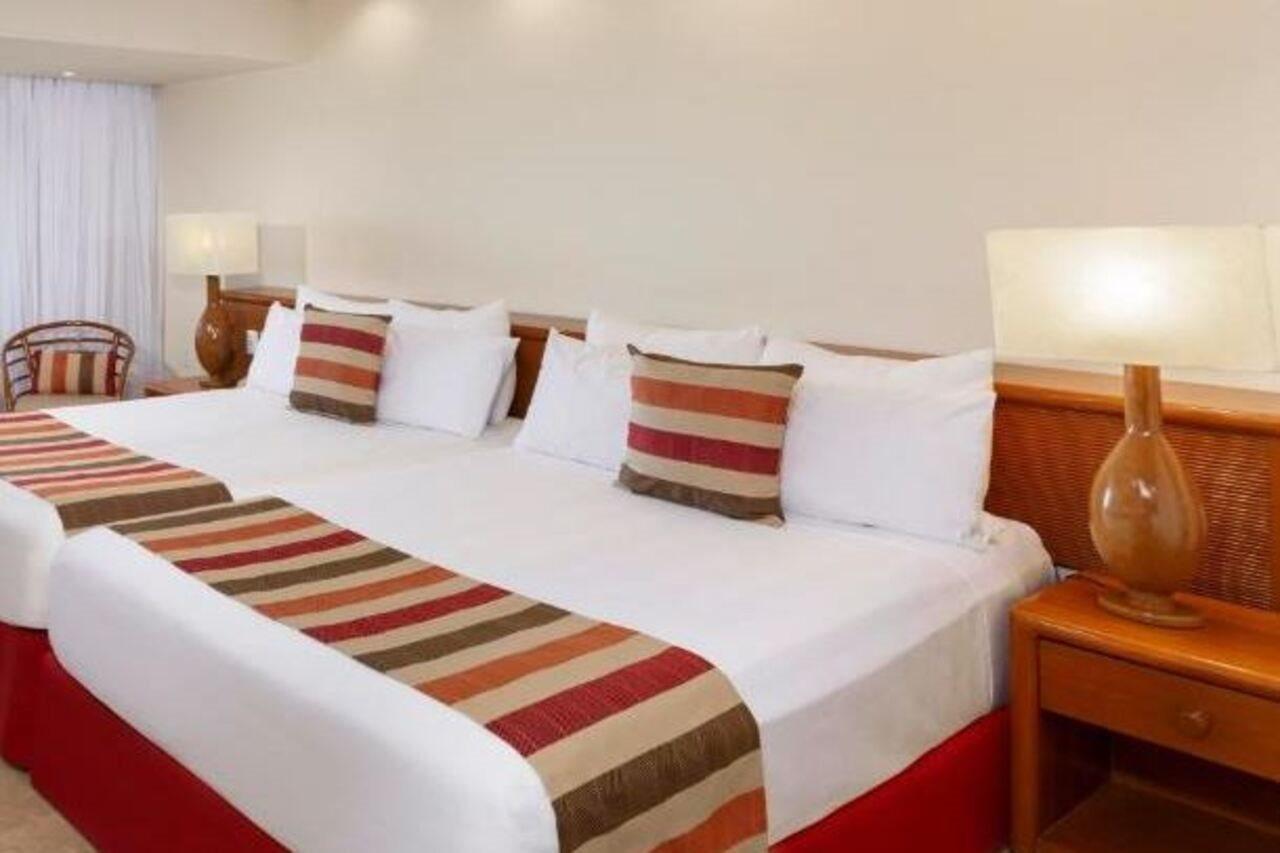 Oasis Palm Hotell Cancún Exteriör bild