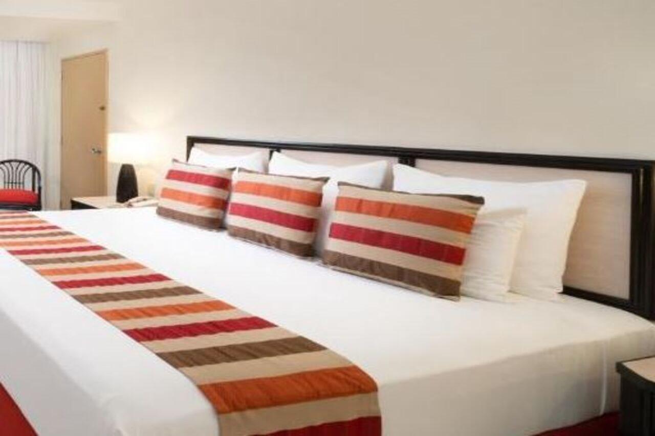 Oasis Palm Hotell Cancún Exteriör bild