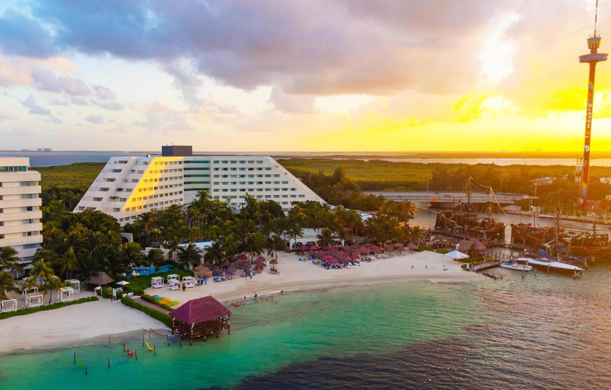 Oasis Palm Hotell Cancún Exteriör bild